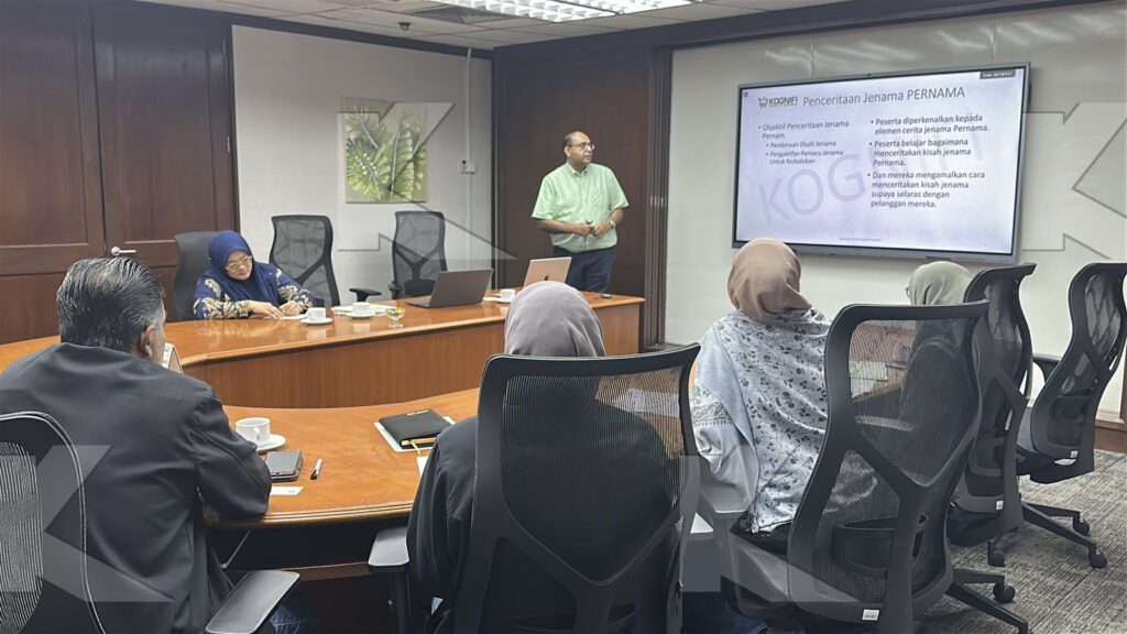 Participants follow the trainer in a Kognifi Brand Strategy and Storytelling class
