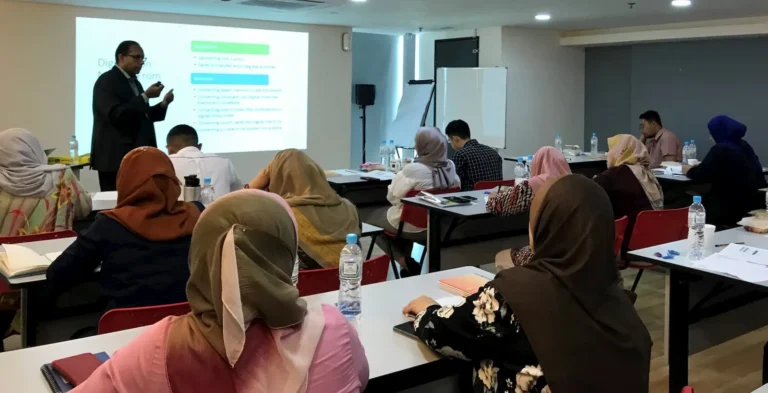 Bergerak ke arah kemodenan dengan kursus latihan kemahiran transformasi digital